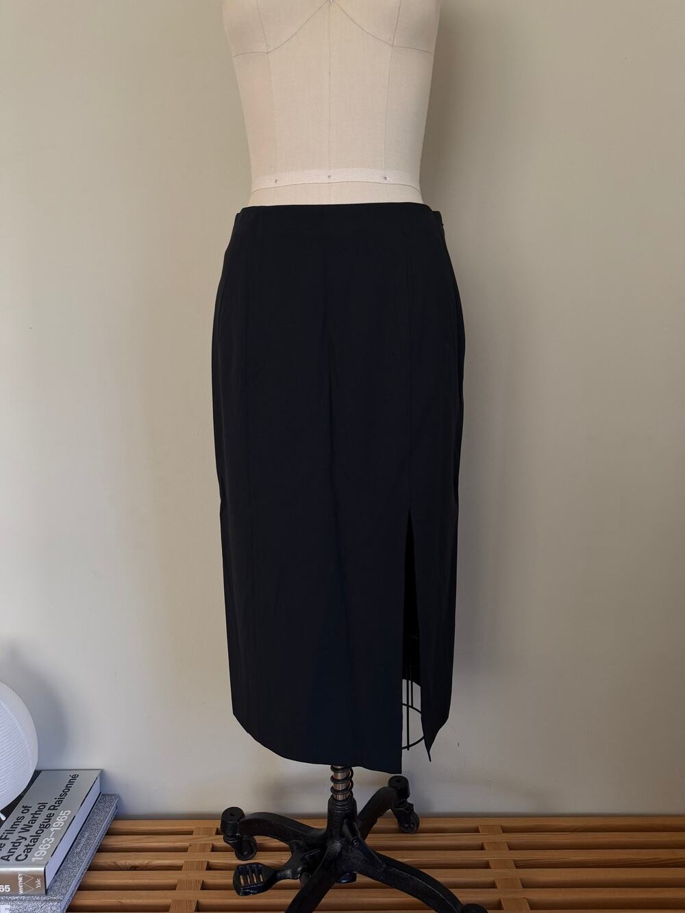 CHRISTIAN DIOR BOUTIQUE BLACK 100% WOOL PENCIL MIDI SKIRT FR38 FRANCE
